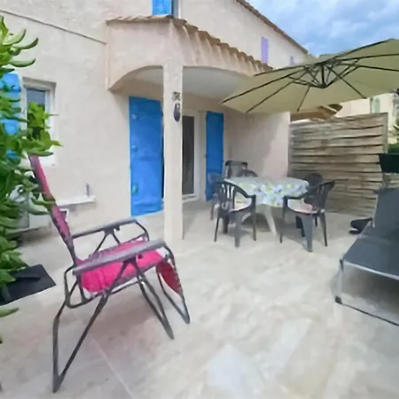 Stunning In Les Maures With Kitchen 펜션 *